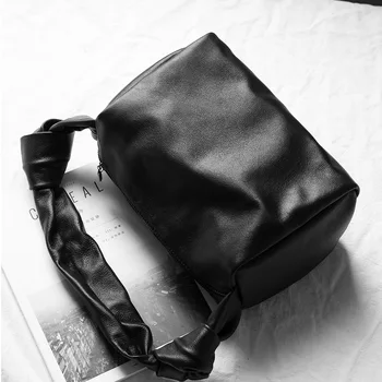 Новая дизайнерская модная женская кожаная сумка-коробка на плечо с мягкой подушкой